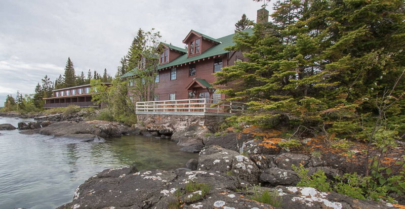 Rock Harbor Lodge - Web Listing (newer photo)